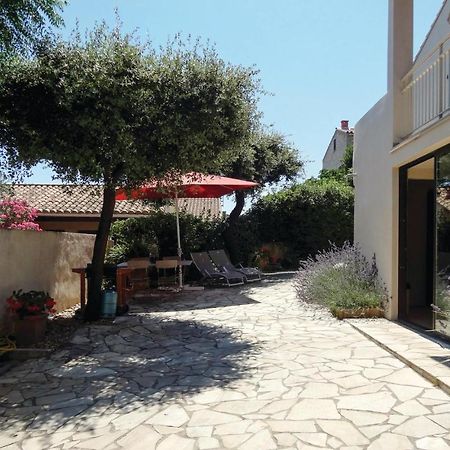 Stunning Apartment In Pignan With Kitchen Exterior foto