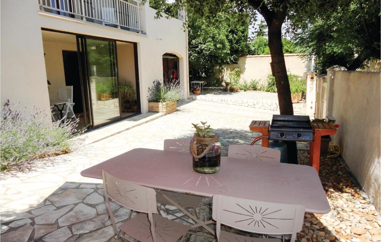 Stunning Apartment In Pignan With Kitchen Exterior foto